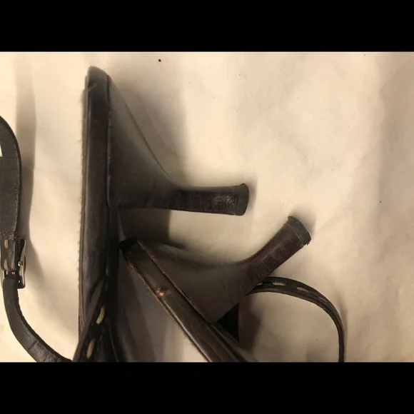 Fendi Black Leather Women's Shoes - Picture 6 of 9